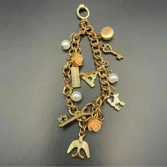 VGT Eiffel Tower & Floral Design Gold-tone Charm Stretch Bracelet for Girls - Picture 6 of 8